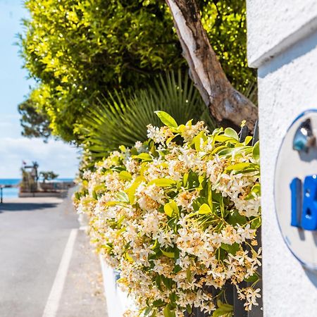 Appartamento La Vela San Bartolomeo Al Mare Exteriör bild